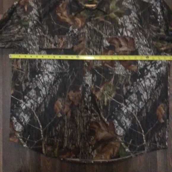 Cabela's Brown and Green Casual Button Down Shirt - Picture 8 of 8